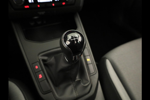 Seat Ibiza 1.0 TSI Style Business Intense 95 pk | Navigatie | Parkeersensoren | Achteruitrijcamera | Autom. airco |