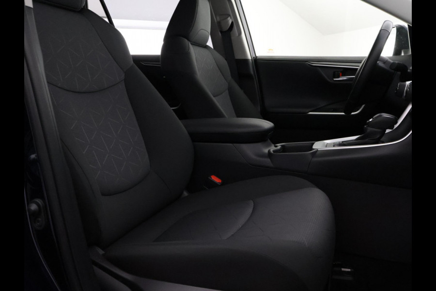 Toyota RAV4 2.5 Hybrid Dynamic | Navigatie | Elektrische kofferbak | Apple Carplay & AndroidAUTO |