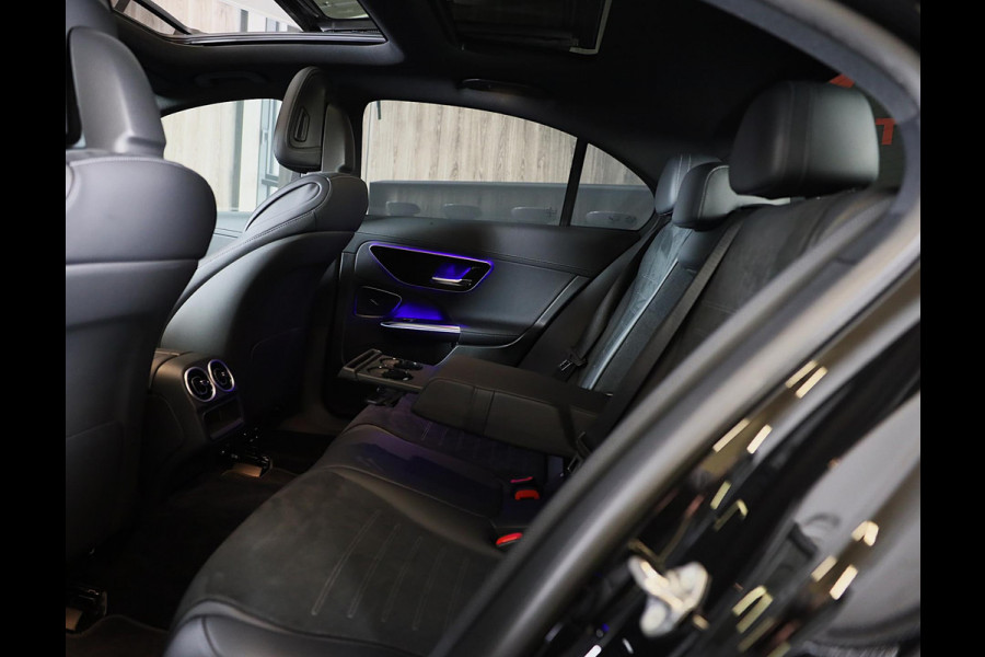 Mercedes-Benz C-Klasse 300 e AMG Line / Head Up / Camera / Acc / Lane Assist / Dode Hoek / Elek Stoelen / Memory / Pano / 20 Inch