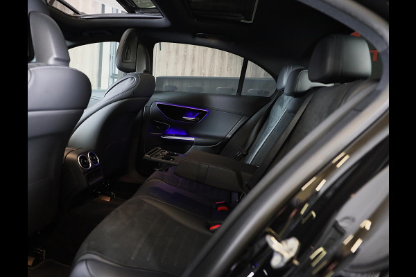 Mercedes-Benz C-Klasse 300 e AMG Line / Head Up / Camera / Acc / Lane Assist / Dode Hoek / Elek Stoelen / Memory / Pano / 20 Inch