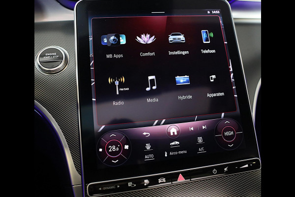 Mercedes-Benz C-Klasse 300 e AMG Line / Head Up / Camera / Acc / Lane Assist / Dode Hoek / Elek Stoelen / Memory / Pano / 20 Inch