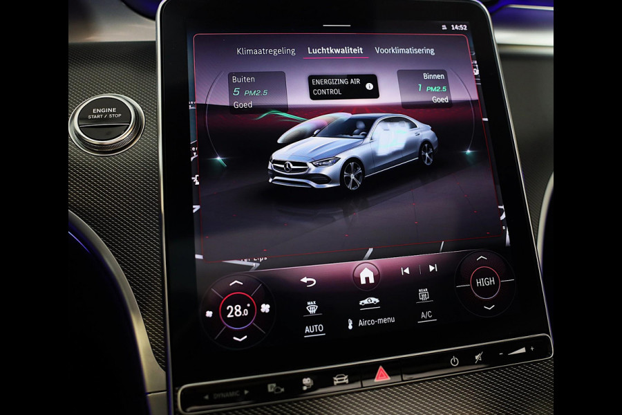 Mercedes-Benz C-Klasse 300 e AMG Line / Head Up / Camera / Acc / Lane Assist / Dode Hoek / Elek Stoelen / Memory / Pano / 20 Inch