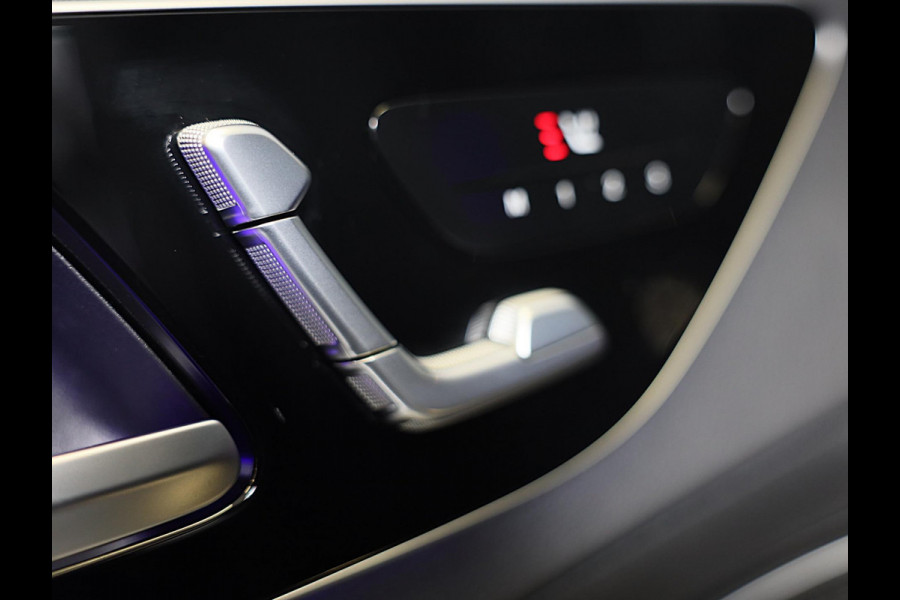 Mercedes-Benz C-Klasse 300 e AMG Line / Head Up / Camera / Acc / Lane Assist / Dode Hoek / Elek Stoelen / Memory / Pano / 20 Inch