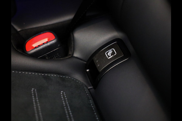 Mercedes-Benz C-Klasse 300 e AMG Line / Head Up / Camera / Acc / Lane Assist / Dode Hoek / Elek Stoelen / Memory / Pano / 20 Inch