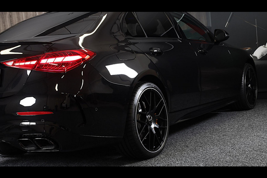 Mercedes-Benz C-Klasse 300 e AMG Line / Head Up / Camera / Acc / Lane Assist / Dode Hoek / Elek Stoelen / Memory / Pano / 20 Inch