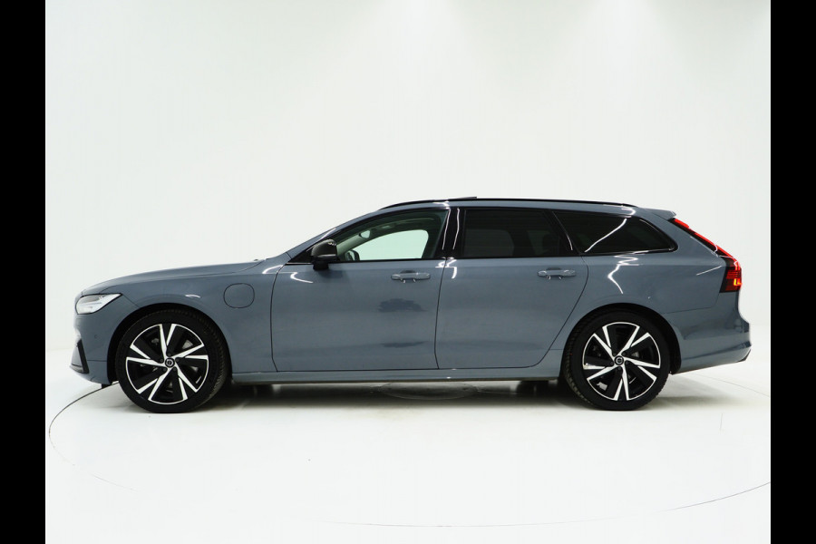 Volvo V90 2.0 T6 Plug-in hybrid AWD Plus Dark Long Range | Panoramadak | Pilot Assist | Trekhaak | Leder | Harman/Kardon | 360 | Keyless | Carplay