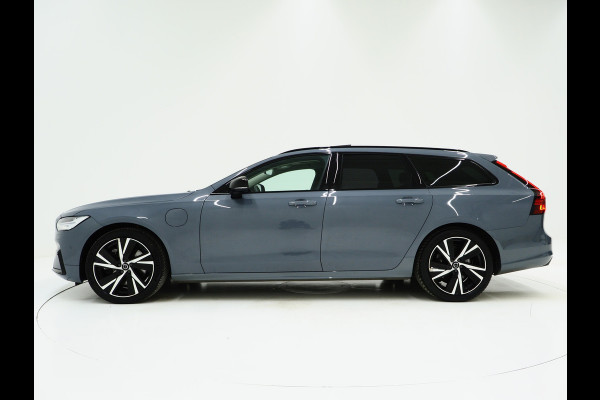 Volvo V90 2.0 T6 Plug-in hybrid AWD Plus Dark Long Range | Panoramadak | Pilot Assist | Trekhaak | Leder | Harman/Kardon | 360 | Keyless | Carplay