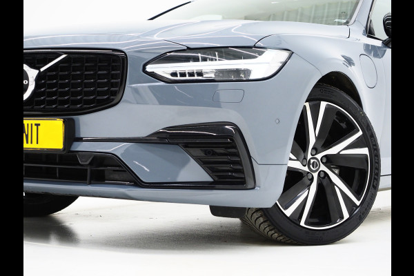 Volvo V90 2.0 T6 Plug-in hybrid AWD Plus Dark Long Range | Panoramadak | Pilot Assist | Trekhaak | Leder | Harman/Kardon | 360 | Keyless | Carplay