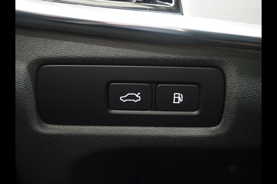 Volvo V90 2.0 T6 Plug-in hybrid AWD Plus Dark Long Range | Panoramadak | Pilot Assist | Trekhaak | Leder | Harman/Kardon | 360 | Keyless | Carplay