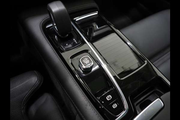 Volvo V90 2.0 T6 Plug-in hybrid AWD Plus Dark Long Range | Panoramadak | Pilot Assist | Trekhaak | Leder | Harman/Kardon | 360 | Keyless | Carplay