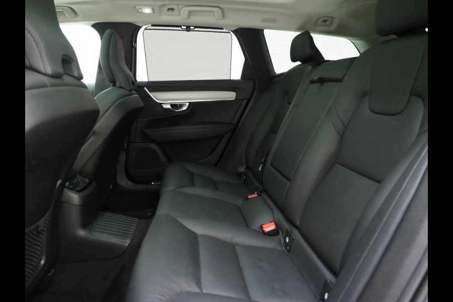 Volvo V90 2.0 T6 Plug-in hybrid AWD Plus Dark Long Range | Panoramadak | Pilot Assist | Trekhaak | Leder | Harman/Kardon | 360 | Keyless | Carplay