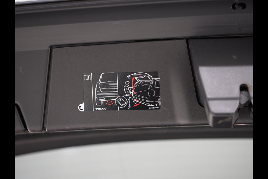 Volvo V90 2.0 T6 Plug-in hybrid AWD Plus Dark Long Range | Panoramadak | Pilot Assist | Trekhaak | Leder | Harman/Kardon | 360 | Keyless | Carplay