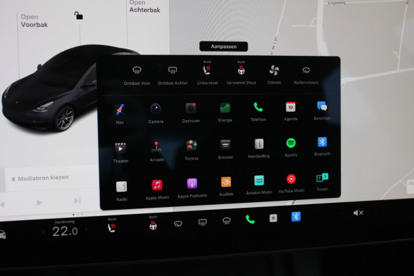 Tesla Model 3 Standard RWD Plus 60 kWh / FACELIFT / Trekhaak / Autopilot / Panoramadak / Camera / Leder / 18'' / Leder / Premium Audio / Warmtepomp
