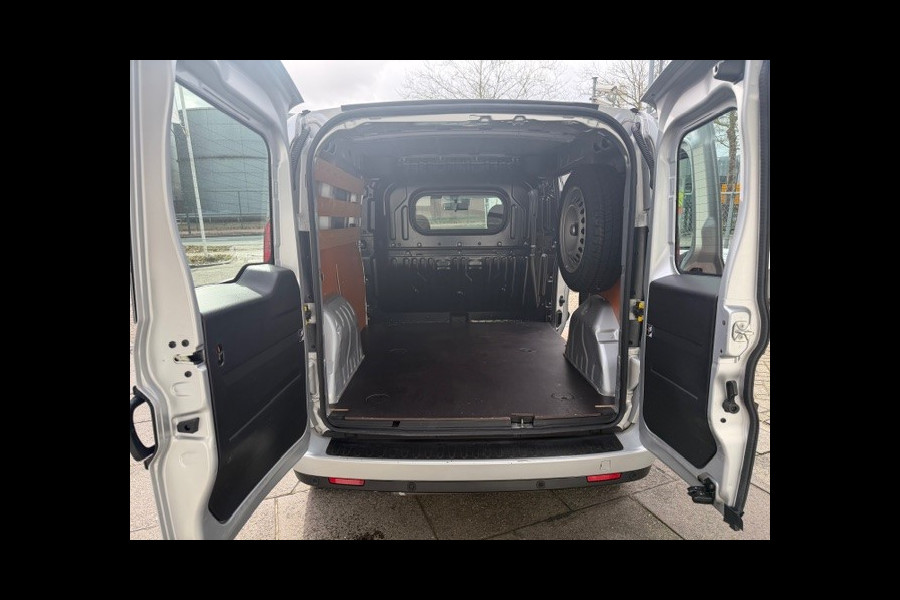 Fiat Doblò Cargo 1.4 T-Jet Natural Power L1H1 AIRCO I CNG I CAMERA INAVI I PDC I 1e EIGENAAR I COMPLETE ONDERHOUDSHISTORIE I