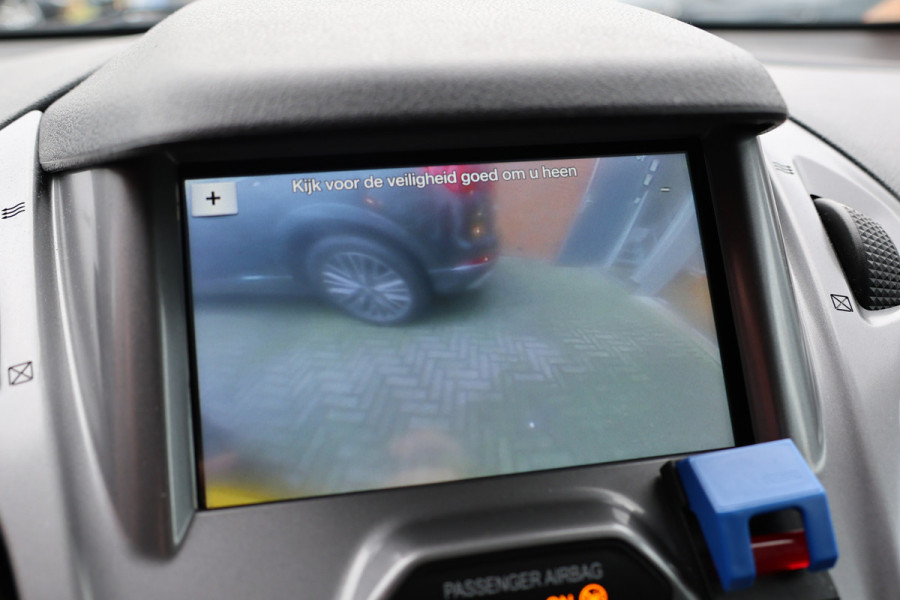 Ford Transit Connect 1.5 TDCI L2 | Sortimo inrichting | Marge | BTW & BPM Vrij | Camera | CarPlay | Navigatie | Cruise control | DAB | 3-Zitter | Alarm klasse 3 | NAP Logisch | Nieuwe APK | NL Auto | Euro 6