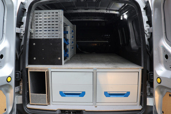 Ford Transit Connect 1.5 TDCI L2 | Sortimo inrichting | Marge | BTW & BPM Vrij | Camera | CarPlay | Navigatie | Cruise control | DAB | 3-Zitter | Alarm klasse 3 | NAP Logisch | Nieuwe APK | NL Auto | Euro 6