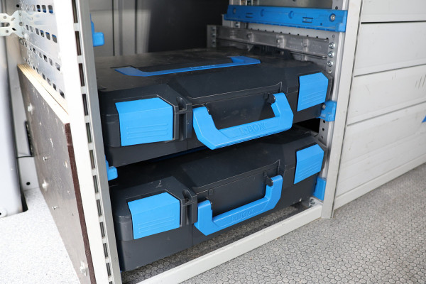 Ford Transit Connect 1.5 TDCI L2 | Sortimo inrichting | Marge | BTW & BPM Vrij | Camera | CarPlay | Navigatie | Cruise control | DAB | 3-Zitter | Alarm klasse 3 | NAP Logisch | Nieuwe APK | NL Auto | Euro 6