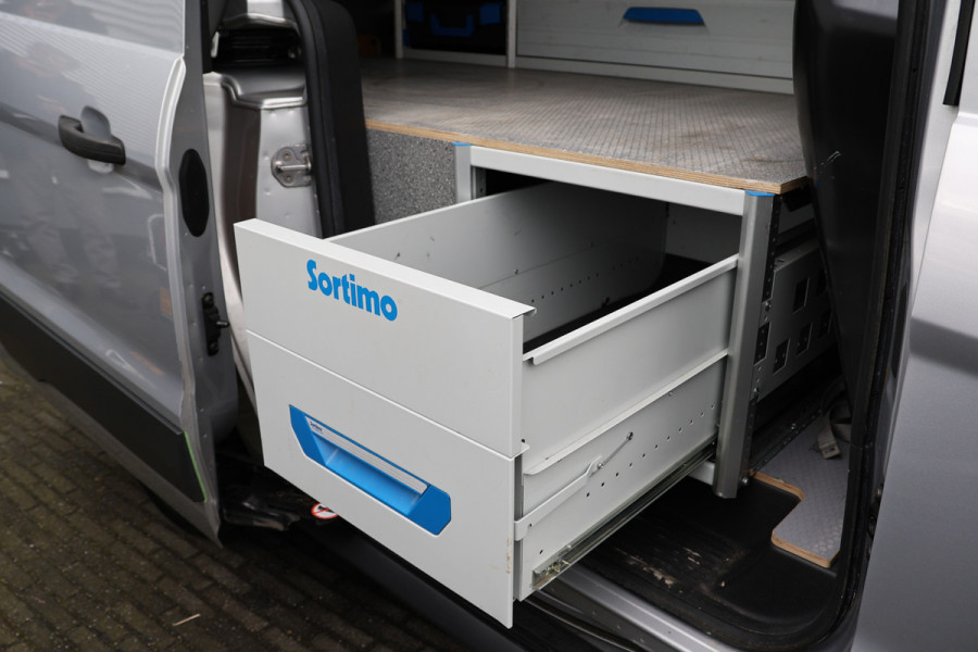 Ford Transit Connect 1.5 TDCI L2 | Sortimo inrichting | Marge | BTW & BPM Vrij | Camera | CarPlay | Navigatie | Cruise control | DAB | 3-Zitter | Alarm klasse 3 | NAP Logisch | Nieuwe APK | NL Auto | Euro 6