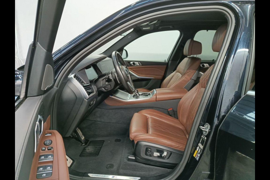 BMW X5 xDrive45e High Executive M Sport Panoramadak Harman Kardon PDC VA+ 360 Camera Head Up Display Trekhaak Leder Merino+ Elektr+Memory