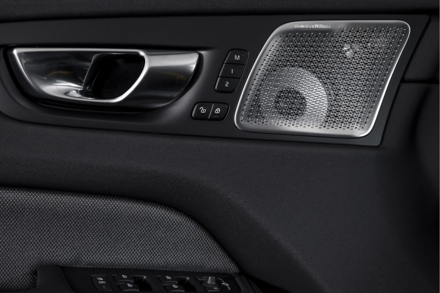 Volvo XC60 2.0 T8 Plug-in-hybrid AWD Polestar Engineered - Facelift MY26 | Bowers & Wilkins | Dig.Cockpit | Adapt.Cruise | Stoel+-Stuurverw. | PDC | 360 Camera | NAV + App.Connect + NAV | ECC | LM 22" | 3593