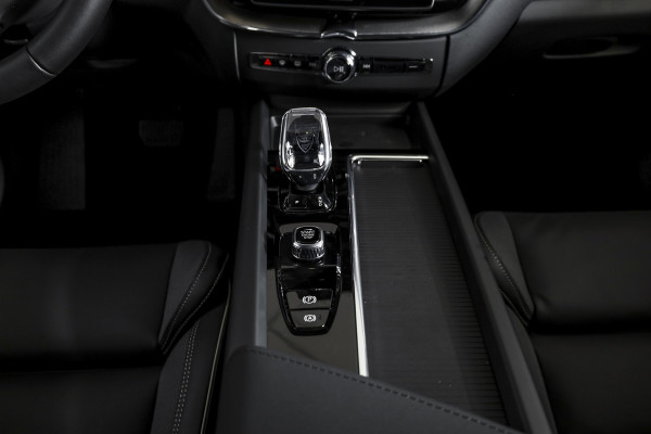 Volvo XC60 2.0 T8 Plug-in-hybrid AWD Polestar Engineered - Facelift MY26 | Bowers & Wilkins | Dig.Cockpit | Adapt.Cruise | Stoel+-Stuurverw. | PDC | 360 Camera | NAV + App.Connect + NAV | ECC | LM 22" | 3593