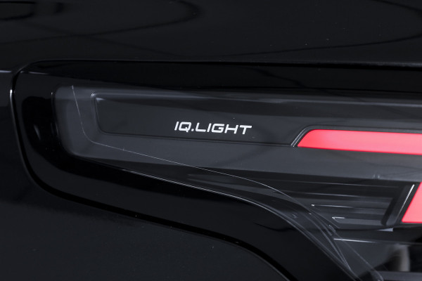 Volkswagen Tiguan 1.5 eHybrid 272 PK R-Line Edition | Black Style | Assistance Plus | Elek. Trekhaak | S/K-panodak | Adapt. Cruise | Stoel-+stuurverw. | NAV+App. Connect | 360 Camera | LM 20" |