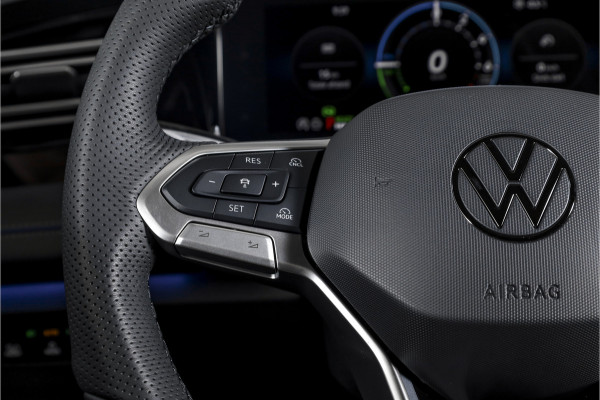 Volkswagen Tiguan 1.5 eHybrid 272 PK R-Line Edition | Black Style | Assistance Plus | Elek. Trekhaak | S/K-panodak | Adapt. Cruise | Stoel-+stuurverw. | NAV+App. Connect | 360 Camera | LM 20" | 3971