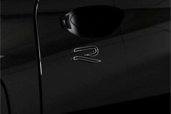 Volkswagen Tiguan 1.5 eHybrid 272 PK R-Line Edition | Black Style | Assistance Plus | Elek. Trekhaak | S/K-panodak | Adapt. Cruise | Stoel-+stuurverw. | NAV+App. Connect | 360 Camera | LM 20" | 3971