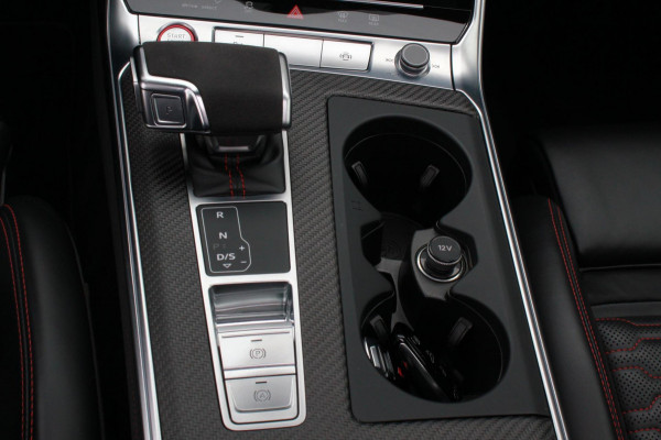 Audi A6 Avant RS 6 TFSI quattro