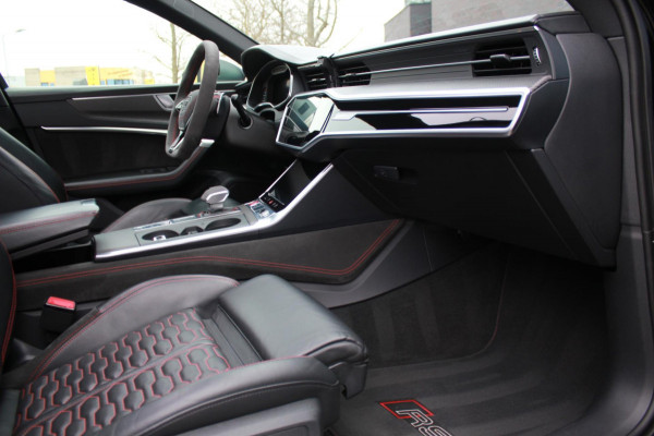 Audi A6 Avant RS 6 TFSI quattro