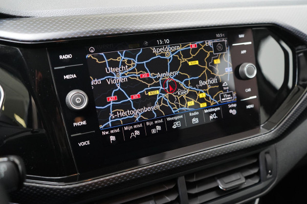 Volkswagen T-Cross 1.0 TSi 115pk United | Navigatie | Trekhaak | All-seasonbanden | Blind-Spot | Adaptive cruise