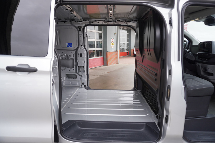 Ford Transit Custom 320L 2.0 TDCI 170PK L2H1 Trend Automaat Schuifdeur L / R Nr. V071 | Airco | Adap.Cruise | Navi | Camera | Blis | Glaslook