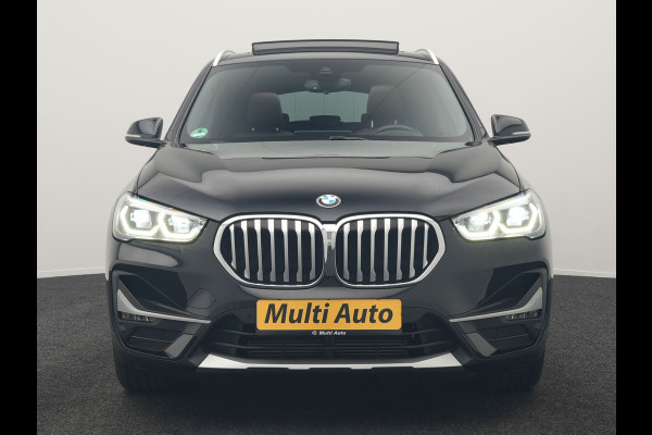 BMW X1 xDrive25e X Line Plug In Hybrid 221pk Dealer O.H. PHEV | Panodak | Head Up | Camera | Stuur Verwarmd | Lederen Sportstoelen Verwarmd | Hifi Audio | Adaptive LED | Sfeerverlichting | Cruise Control | Navigatie | DAB |