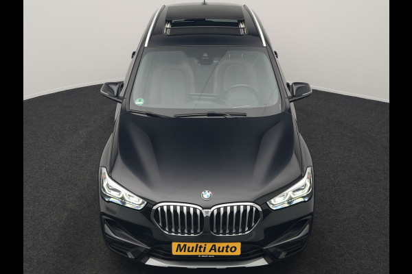 BMW X1 xDrive25e X Line Plug In Hybrid 221pk Dealer O.H. PHEV | Panodak | Head Up | Camera | Stuur Verwarmd | Lederen Sportstoelen Verwarmd | Hifi Audio | Adaptive LED | Sfeerverlichting | Cruise Control | Navigatie | DAB |