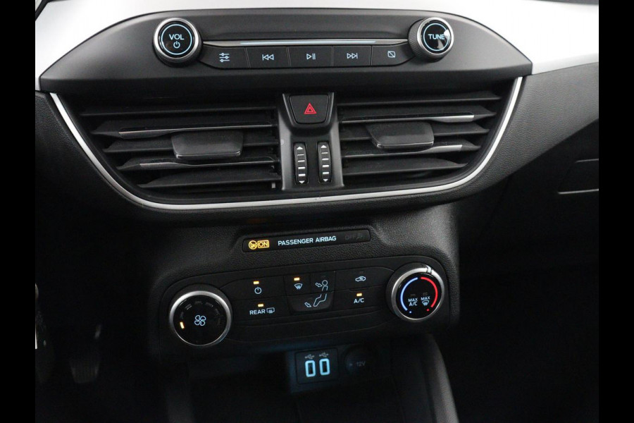 Ford Focus 1.0 EcoBoost Hybrid Trend Edition | 60.600km NAP | Trekhaak | Camera | Carplay | Navigatie | Full LED | Parkeerhulp | Airco | Cruise control | Bluetooth