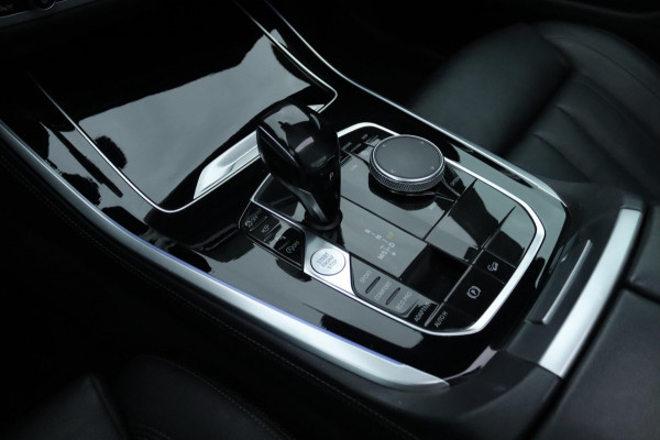 BMW X5 XDrive40i High Executive M sport / Pano / head up