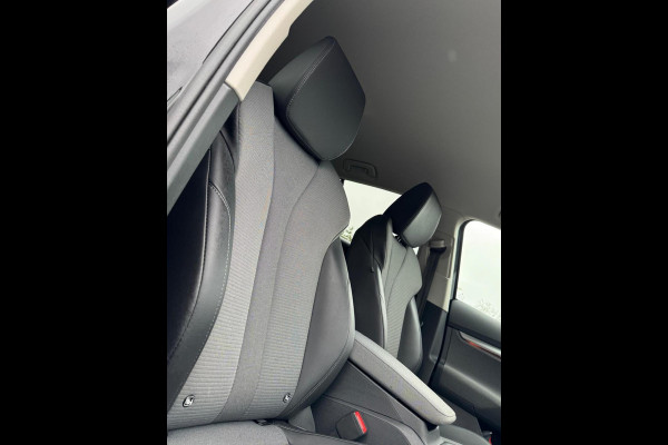 Škoda ENYAQ iV 80, achteruitrijcamera, stoel-stuurverwarming, trekhaak,1/2 lederen sportinterieur, 1 e eigenaar, NL auto met nap