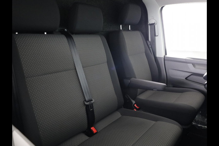 Volkswagen Transporter 2.0 TDI L2H1 28 Comfortline 110 pk | Verlengde garantie | Navigatie via App | Parkeersensoren achter | Cruise control |