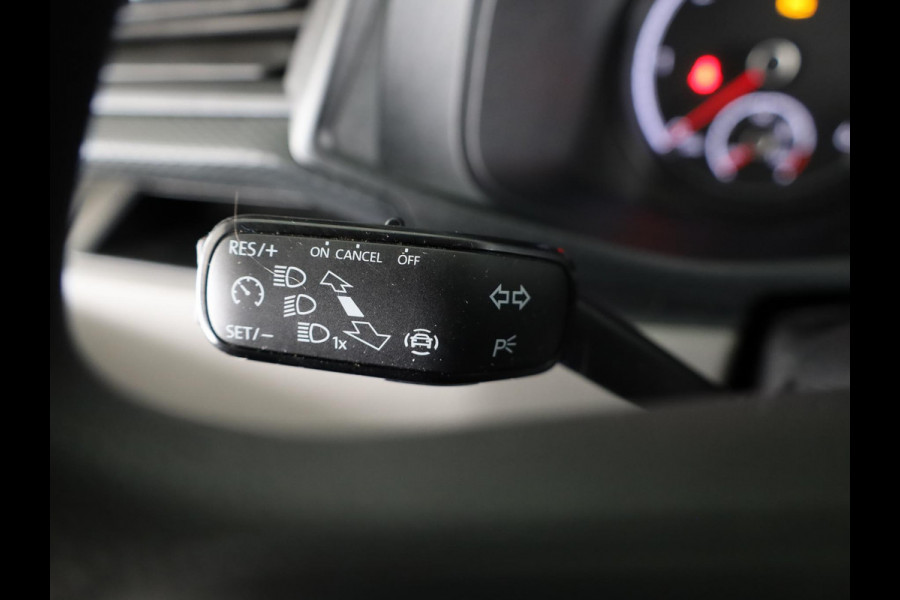 Volkswagen Transporter 2.0 TDI L2H1 28 Comfortline 110 pk | Verlengde garantie | Navigatie via App | Parkeersensoren achter | Cruise control |