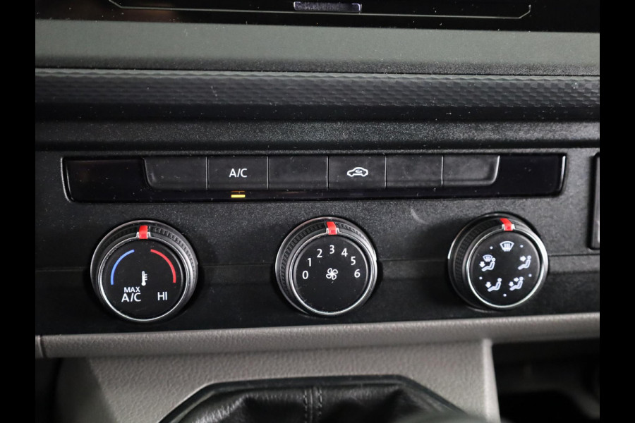 Volkswagen Transporter 2.0 TDI L2H1 28 Comfortline 110 pk | Verlengde garantie | Navigatie via App | Parkeersensoren achter | Cruise control |