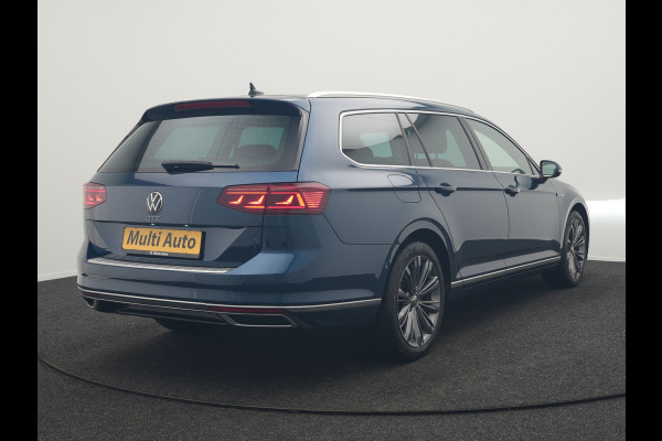 Volkswagen Passat Variant GTE Business Plug in Hybrid 218pk Dealer O.H PHEV | Trekhaak af Fabriek | Adaptive Cruise | Alcantara Sportstoelen Memory & Massage  | Virtual | Parkassist & Camera | 18"L.M | Matrix LED | Keyless |