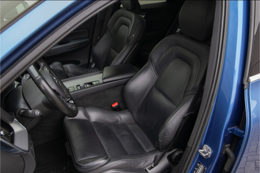 Volvo XC60 2.0 T8 Twin Engine AWD R-Design Pano, Leder