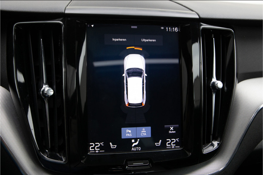 Volvo XC60 2.0 T8 Twin Engine AWD R-Design Pano, Leder