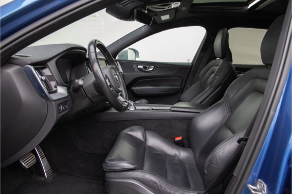 Volvo XC60 2.0 T8 Twin Engine AWD R-Design Pano, Leder