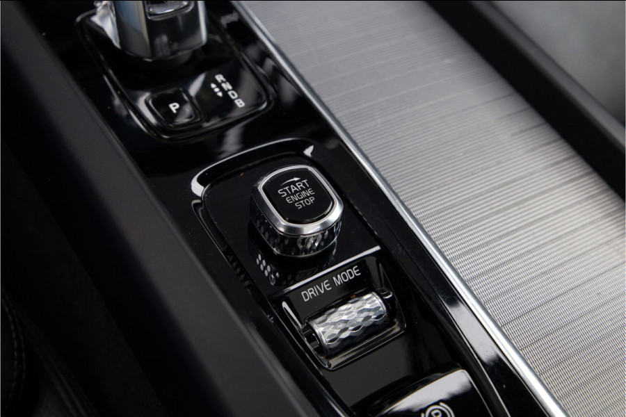 Volvo XC60 2.0 T8 Twin Engine AWD R-Design Pano, Leder