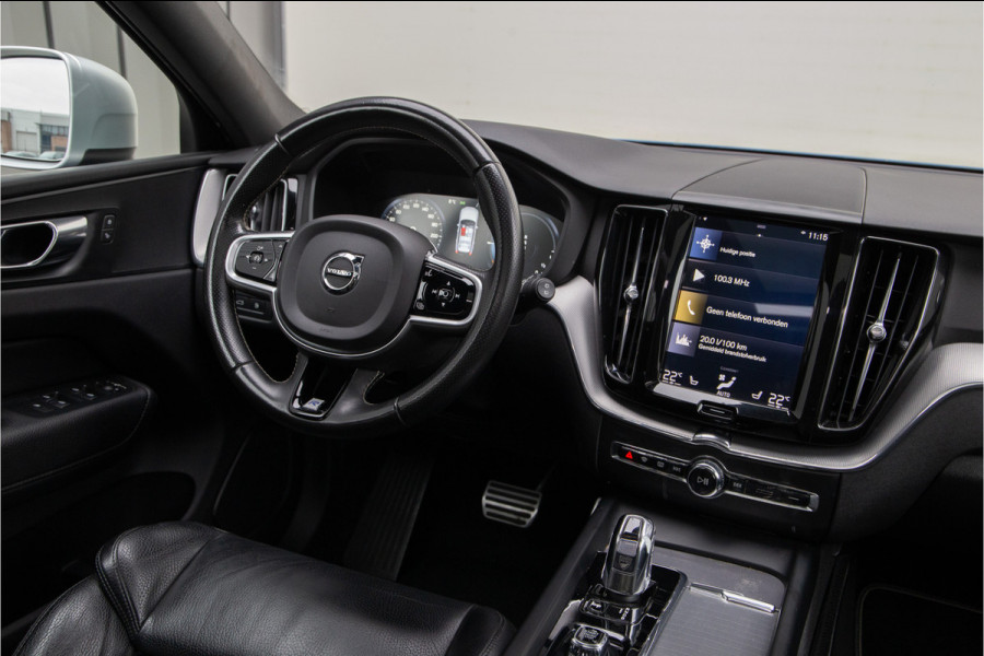 Volvo XC60 2.0 T8 Twin Engine AWD R-Design Pano, Leder
