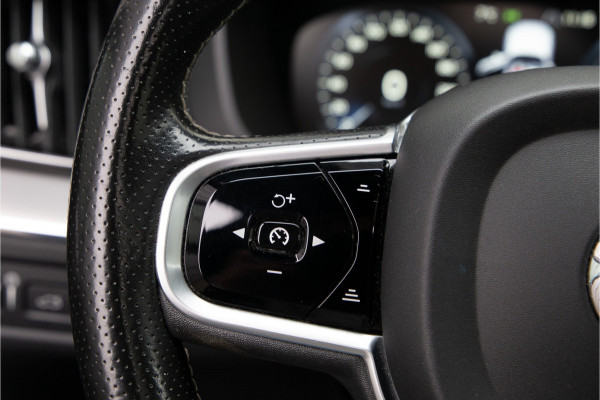 Volvo XC60 2.0 T8 Twin Engine AWD R-Design Pano, Leder