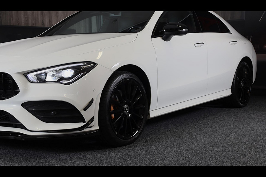 Mercedes-Benz CLA-Klasse 250 e AMG Line / AUT / Digital Cockpit / Cruise Control / Sfeerverlichting / Camera / Pano