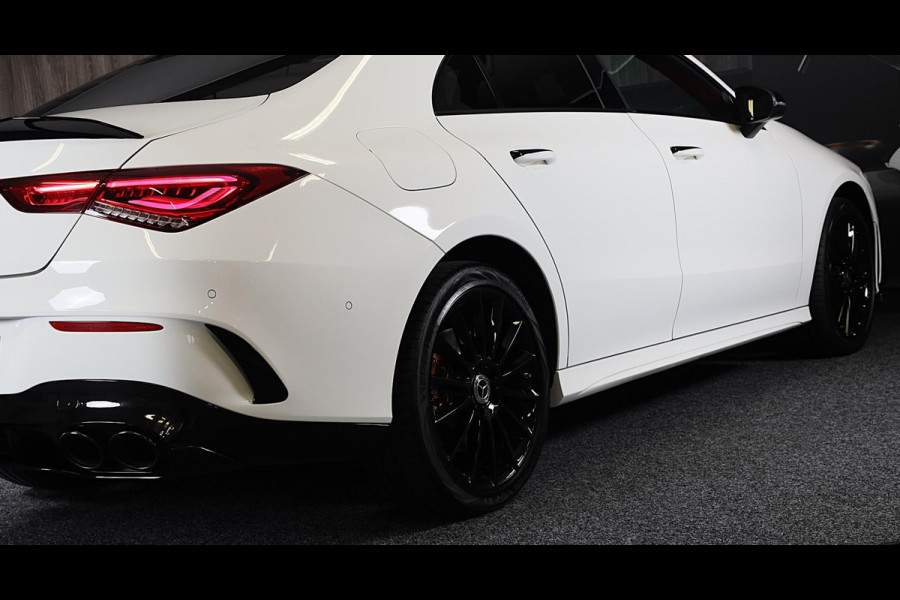 Mercedes-Benz CLA-Klasse 250 e AMG Line / AUT / Digital Cockpit / Cruise Control / Sfeerverlichting / Camera / Pano