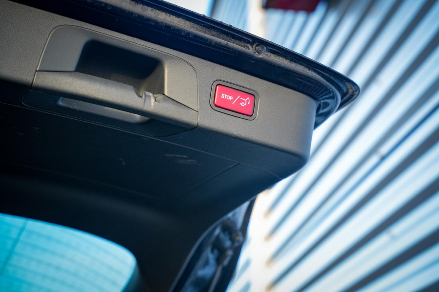 Mercedes-Benz GLC 300e 4MATIC Business Solution AMG